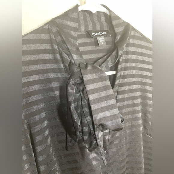 Bebe black bow tie button up blouse - Picture 4 of 4